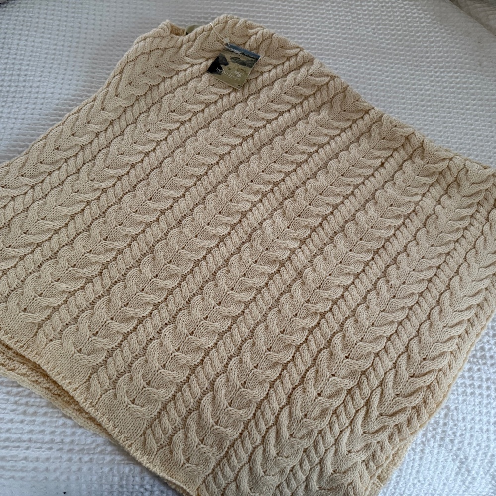Ireland’s eye knit poncho